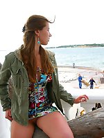 Upskirt pictures - Amazing outdoor upskirt