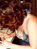 22 pictures - Downblouse parade upskirt pics