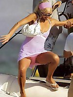 Upskirt pictures - celebrity wind upskirt gallery