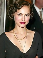 Upskirt pictures - celebrity upskirt panties photo gallery