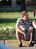 12 pictures - Upskirt girls enjoy a day in a park