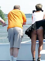 Upskirt pictures - Wind blows up skirts of hot chicks