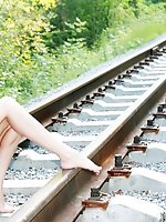 12 pictures - This uspkirt girl is so bad-ass