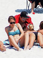 12 pictures - Between spread legs of bikini babe