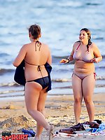 12 pictures - Ass sexy view in the cute bikinis