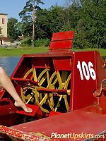 20 pictures - Planet Upskirt sexy upskirt show girl