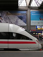 5 pictures - Upskirt hunter gallery