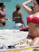 12 pictures - Chubby fems on the beach in bikinis