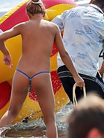 12 pictures - The real fest of hot bikini booties