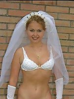 Upskirt pictures - Naughty Brides upskirt photos