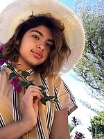 Upskirt pictures - "Hazel Heart Them Apples"