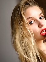 Upskirt pictures - Samadhi Amour Big Hearts